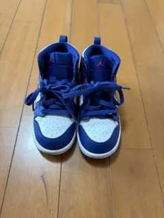 NIKE AIR JORDAN 1 RETRO HI BG GOLD MEDAL