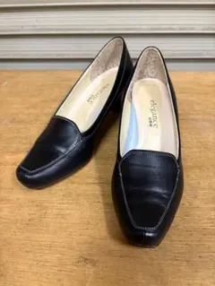 美品 エレガンス卑弥呼 本革 スクエアトゥ パンプス 23.5 黒 ヒール5.5のサムネイル