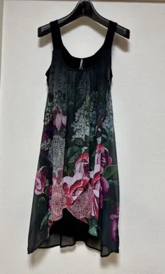 Desigual ノースリーブ 花柄 シフォンワンピース サイズ42のサムネイル