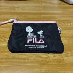 FILA スヌーピー キルティング ポーチ　ブラックのサムネイル