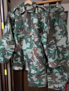 激レア！自衛隊 旧型迷彩服1型上下 未使用品！ サイズ1号 - メルカリ