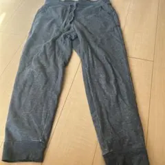 グレー ジョガーパンツ