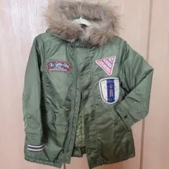 フード付きオリーブグリーンジャケット