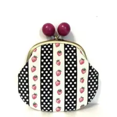 イチゴストライプと白いドット柄のがま口ポーチ(ビビッドピンク特大木玉付)