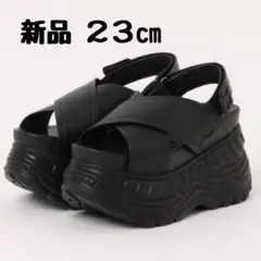 新品 YOSUKE 厚底サンダル 23cm ブラック
