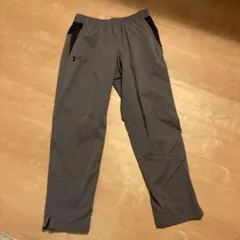 Under Armour グレー パンツ