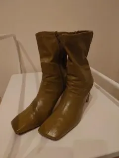 Item thumbnail for item ef8de9bb-5eb1-42f9-ba5f-a73f0487d884