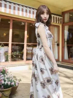 Herlipto】 SunflowerPrinted Midi Dress - メルカリ
