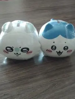 ちいかわ　貯金箱　ガチャガチャ　ハチワレ　モモンガ