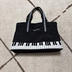 新品未使用 メゾピアノ ピアノ鍵盤 縦長トートバッグ 黒 大人OK トート