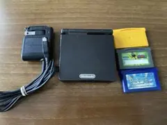 ゲームボーイアドバンスSP ブラック ACアダプター付き　ソフト3本付き