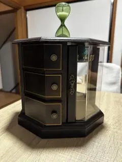 Item thumbnail for item 8f464553-9013-46bd-861b-9f3389b8849b