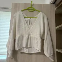 ホワイトリブ編みVネック　GRL