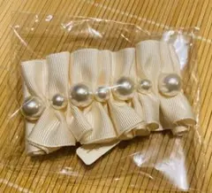 【新品/未開封】Three Four Timeフリルパールバレッタ アイボリーのサムネイル