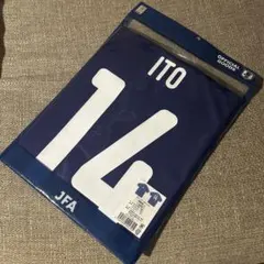 未開封 サッカー 日本代表 伊東純也 Lサイズ プレーヤーズTシャツ 14 公式のサムネイル