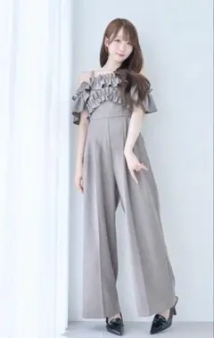 Rosé Muse off shoulder frills romper - メルカリ