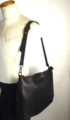 未使用級 FOSSIL ショルダーバッグ 2way レザー 黒 鍵付き 斜め掛け 