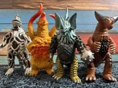 ゴモラ、ウルトラ怪獣ゴモラ、バンダイ、1984 1984 BANDAI 日本製 特大ソフビ ウルトラ怪獣【ゴモラ】全高約