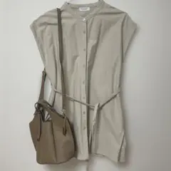 BEAUTY&YOUTH ノースリーブベルトワンピース　ベージュ