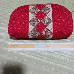 赤いキルティングパッチワークポーチ　ハンドメイド