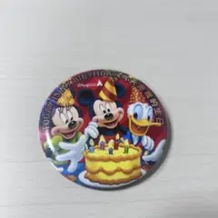 香港ディズニー　誕生日　缶バッチ