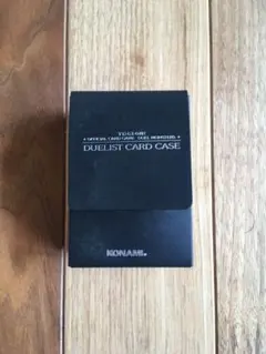 遊戯王　カード　初期　ブラックマジシャン　カードケース付き