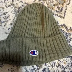Champion カーキ　ニット帽
