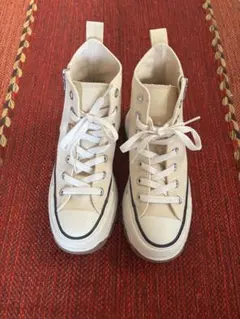 Converse ベージュ ハイカットスニーカー