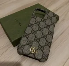 GUCCI iPhone15 ケース　GG柄
