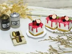 ミニチュアスイーツ♡プティフール♡3種ベリー♡樹脂粘土♡ミニチュアケーキ