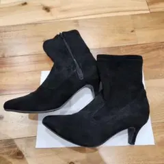 ブラックスエードショートブーツ