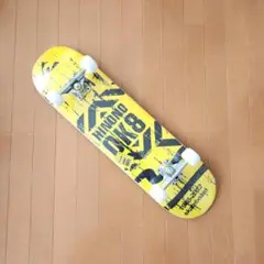 【メルカリ便発送】スケートボード　コンプリートセット　スケボー　イエロー
