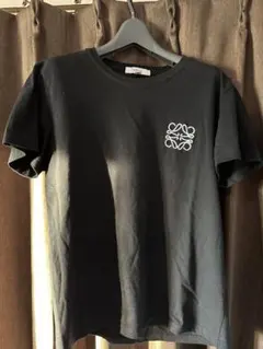 ブラック Tシャツ 白ロゴ刺繍