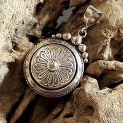 ナバホ インディアンジュエリー シルバー ペンダントトップ navajo