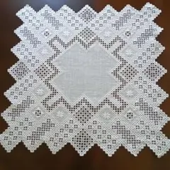 ハンドメイド　ハーダンガーテーブルクロス完成品　ベージュ色麻 ハンドメイド ハーダンガー テーブルクロス完成品 ベージュ色 麻