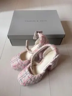 CHARLES & KEITH バックル ドルセイプラットフォームパンプスのサムネイル