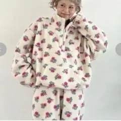 【完売品】しまむら ayano ZIP 花柄 ボア ハーフジップ 白 クリーム