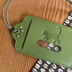 パスケース　猫　レザークラフト　ハンドメイド　革　窓あり