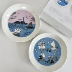 トーベとムーミン展 お皿 スナフキン、みむら姉さん 2枚セット - メルカリ