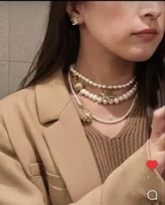 TIMELESS PEARLY ゴールドチャーム パール ネックレスのサムネイル