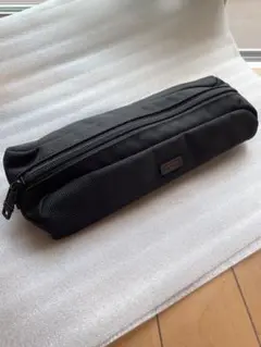 TUMI トゥミ ガジェットポーチ ケーブルケース ペンケース 旅行用品 筆記具のサムネイル