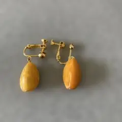 琥珀イヤリング