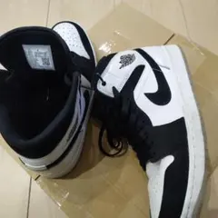 AIR JORDAN MID OMEGA