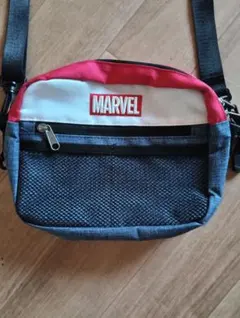 MARVEL ショルダーバッグ レッド ホワイト デニム調のサムネイル