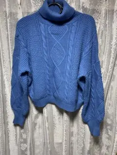 青 ケーブル編み タートルネック セーター