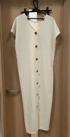 ロングワンピース ノースリーブ アイボリー