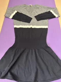 LACOSTE グレー ブラック Vネック ワンピース