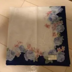 【新品未使用】NINA RICCI　高級毛布　クリーム色　暖か　フランス×日本製 未使用品 ニナリッチ 高級綿毛布 NINA RICCI シングルサイズ