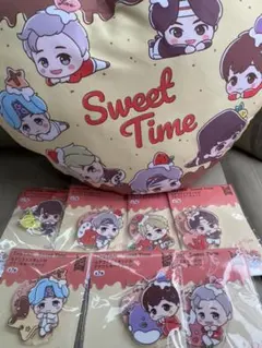 TinyTAN Sweet Time モアプラス　スタンド付アクリルキーチェーン