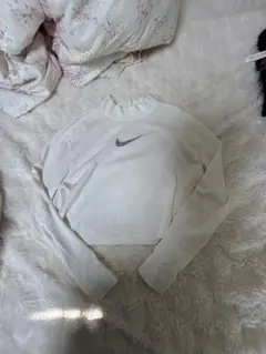 Nike クロップドスウェット ホワイト